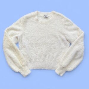 Like new Aritzia Sunday Best Kitten Sweater size S cream